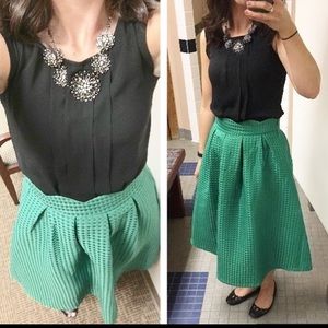 Kelly Green Textured Full Skirt with Unique Waist